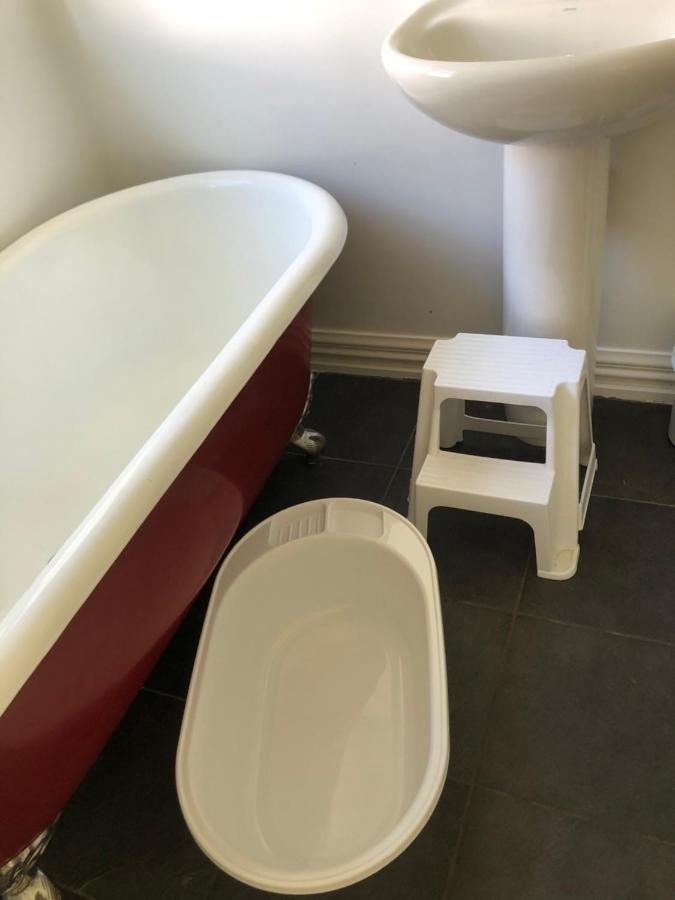 Renwick In The City Nelson, 10Min Walk To City Centre, Full Kitchen, Fast Fibre Wifi, Drive 13Min To Airport, 5Min To Hospital, Quiet Street, Dog Friendly Exterior photo