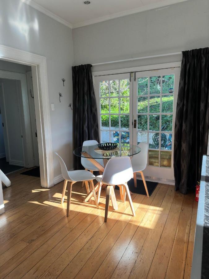 Renwick In The City Nelson, 10Min Walk To City Centre, Full Kitchen, Fast Fibre Wifi, Drive 13Min To Airport, 5Min To Hospital, Quiet Street, Dog Friendly Exterior photo