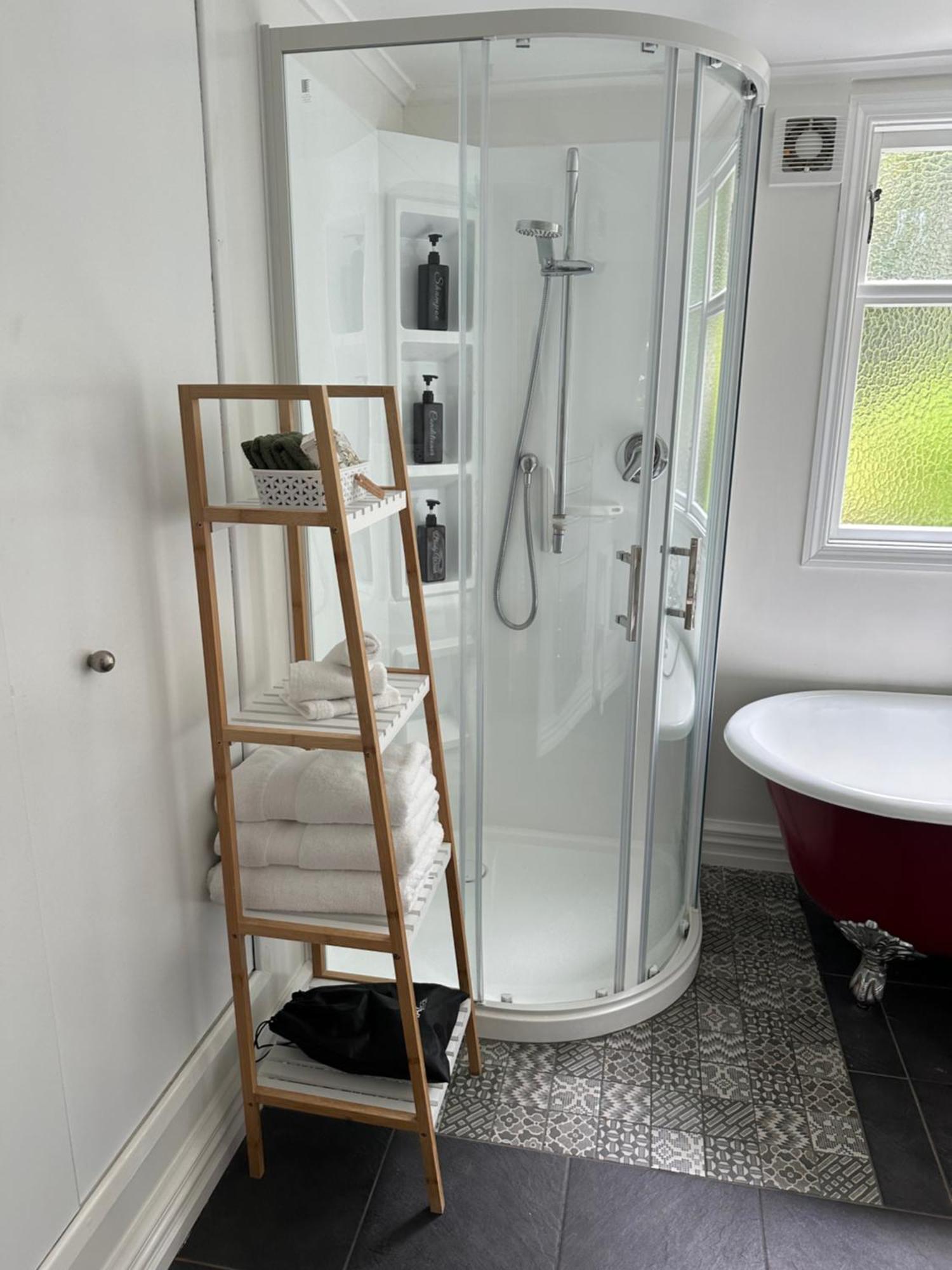 Renwick In The City Nelson, 10Min Walk To City Centre, Full Kitchen, Fast Fibre Wifi, Drive 13Min To Airport, 5Min To Hospital, Quiet Street, Dog Friendly Exterior photo