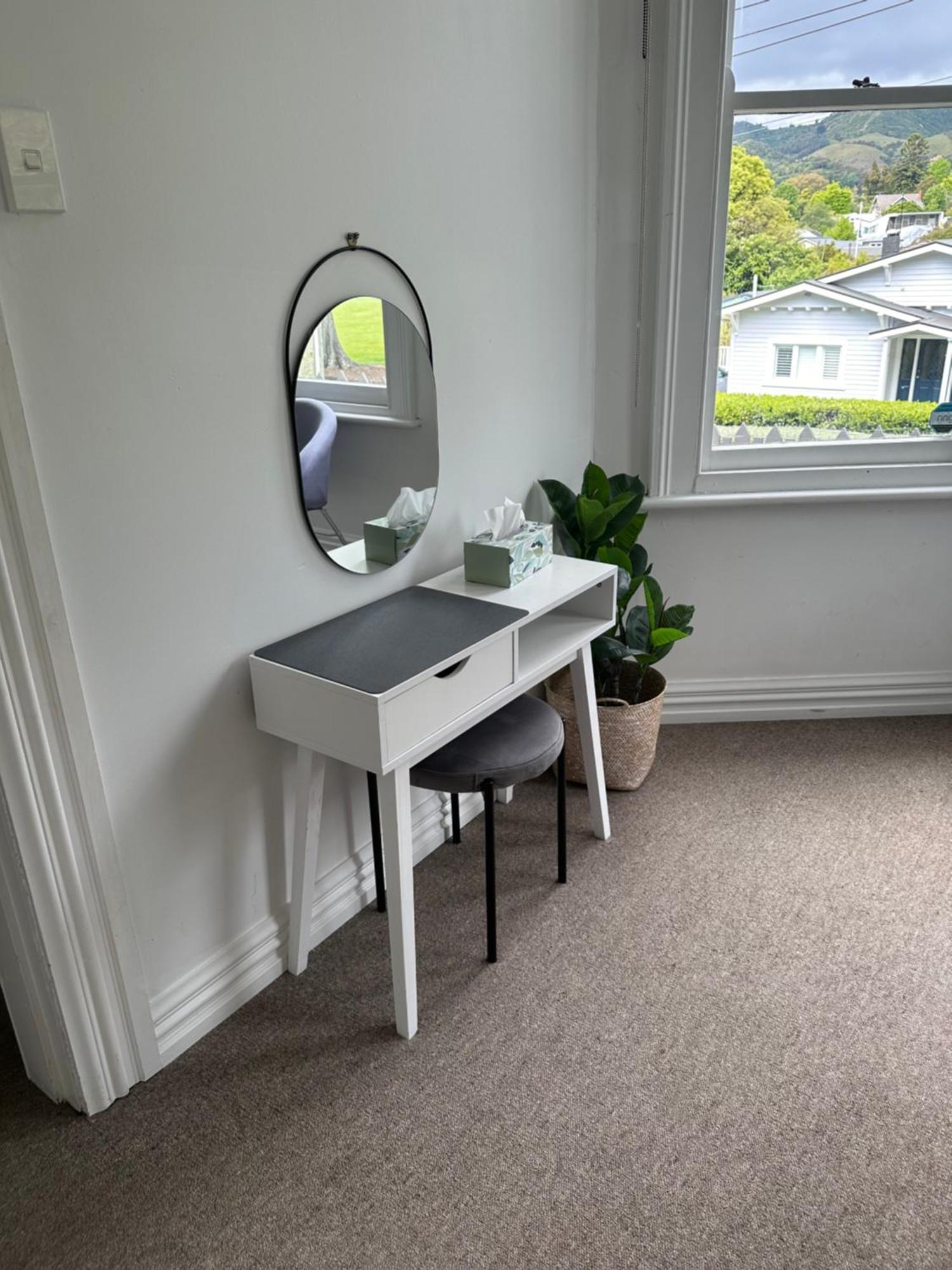 Renwick In The City Nelson, 10Min Walk To City Centre, Full Kitchen, Fast Fibre Wifi, Drive 13Min To Airport, 5Min To Hospital, Quiet Street, Dog Friendly Exterior photo